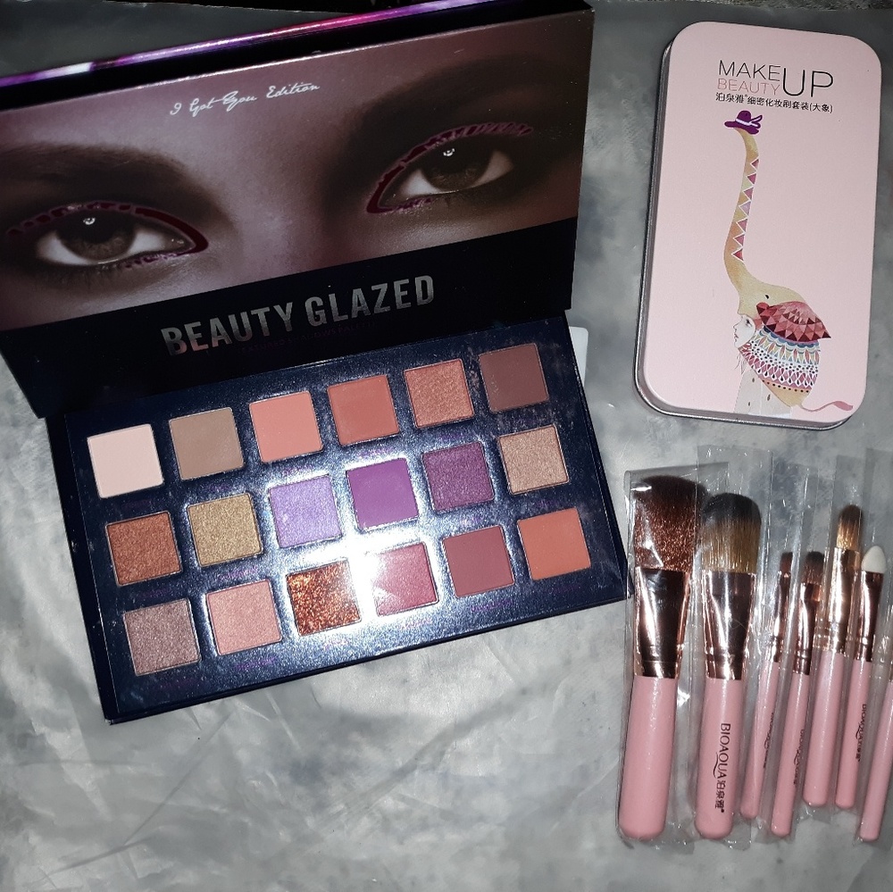 °•○ Makeup Palette and Brushes °•○